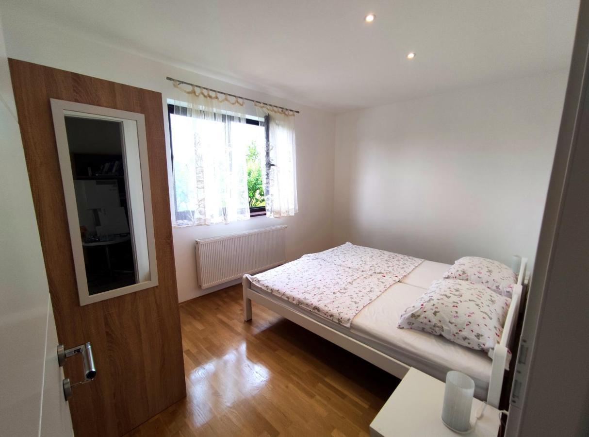 Apartmani Melia Marcelji ภายนอก รูปภาพ