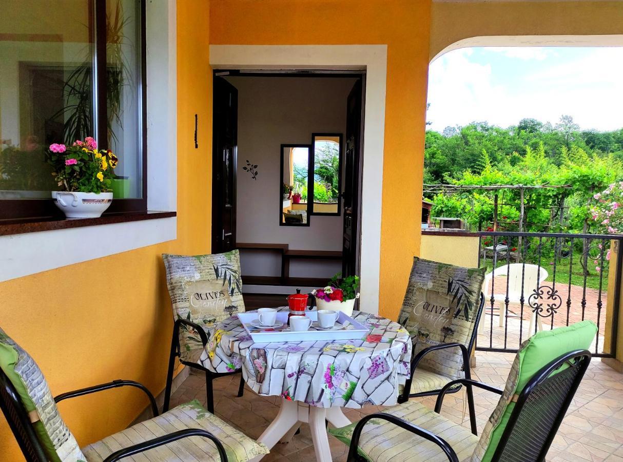 Apartmani Melia Marcelji ภายนอก รูปภาพ