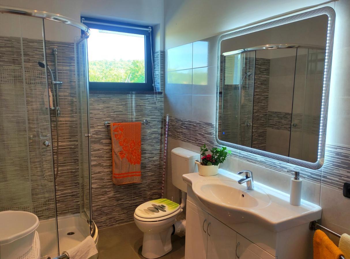 Apartmani Melia Marcelji ภายนอก รูปภาพ