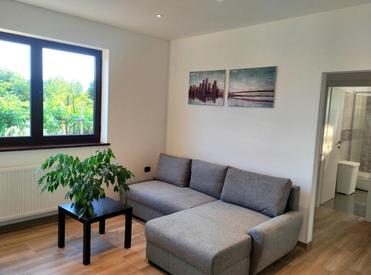 Apartmani Melia Marcelji ภายนอก รูปภาพ