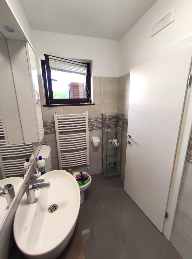 Apartmani Melia Marcelji ภายนอก รูปภาพ